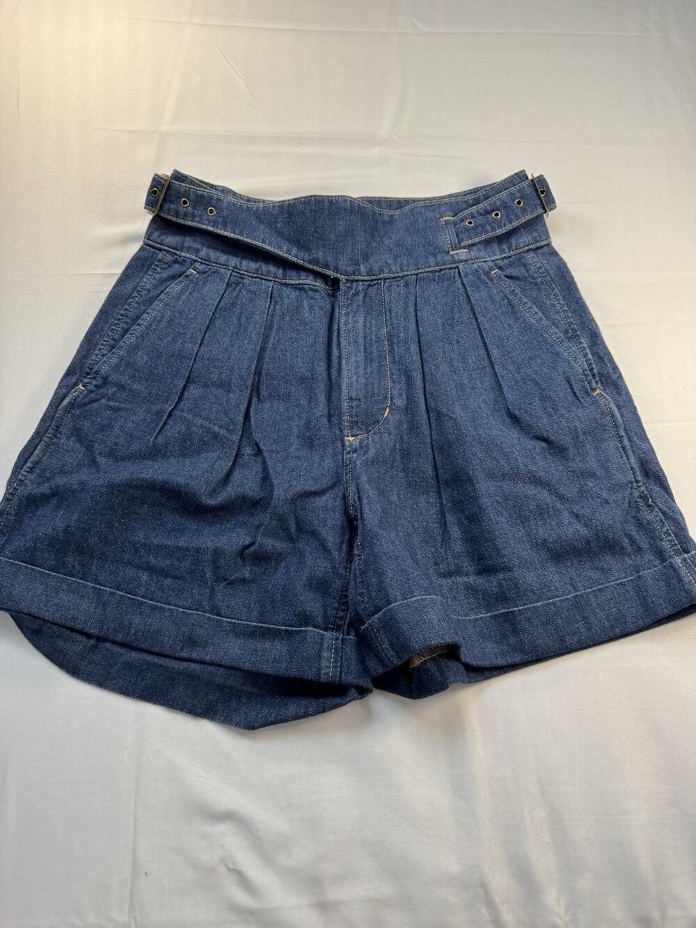 Banana Republic BR Archives Denim Explorer High Waisted Shorts Women’s Size 2